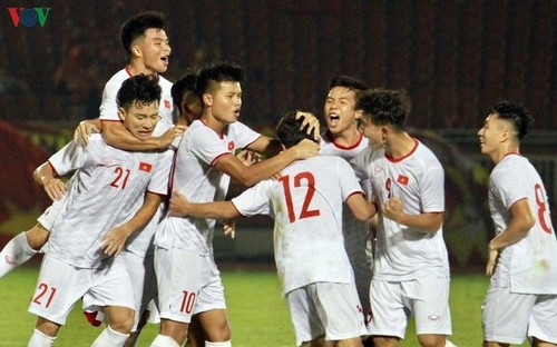 U19 Việt Nam - U19 Nhật Bản: Đại chiến ngôi đầu bảng và vị thế ông lớn
