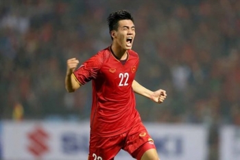 Video: Tiến Linh cũng bất ngờ về bàn thắng của mình vào lưới UAE