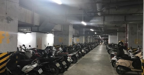Cấm để xe dưới hầm chung cư, Hà Nội, TP.HCM "vỡ trận" bãi gửi xe?