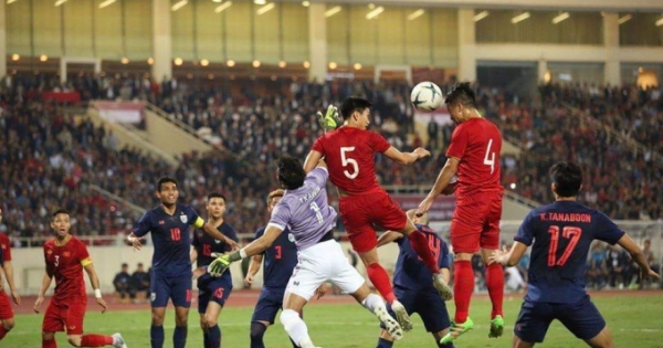 Cùng nhìn lại góc máy khiến trọng tài người Oman từ chối bàn thắng