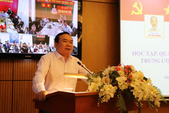 Phó Bí thư Thường trực Nguyễn Kim Tinh đánh giá cao tinh thần học tập nghiêm túc của các đại biểu