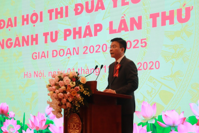 Bộ trưởng Bộ Tư pháp Lê Thành Long phát biểu chào mừng Đại hội.