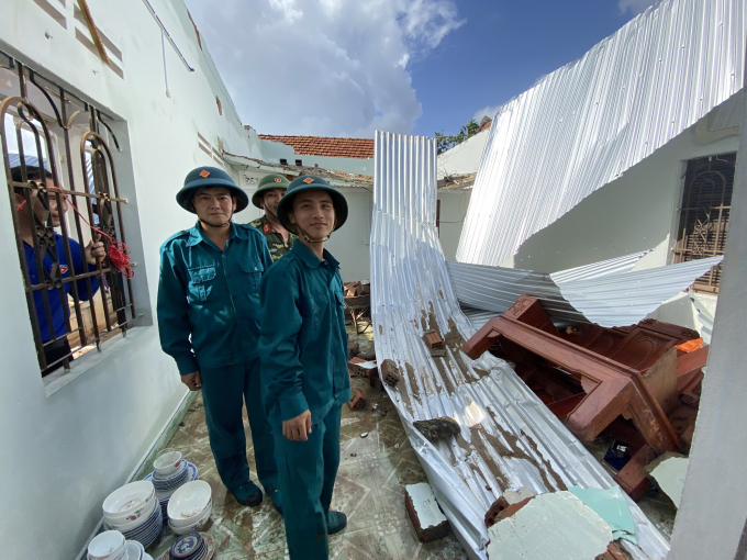 Hộ gia đình ông Trần Văn Đô (thị trấn La Hà, Tư Nghĩa, Quảng Ngãi) bị ảnh hưởng bão số 9 gây tốc mái, sập tường...