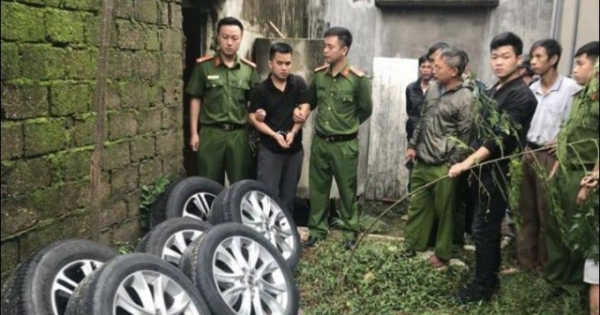 Xem video “bóng đen” trộm hàng loạt bánh ô tô ở Nghệ An thực nghiệm lại hành vi