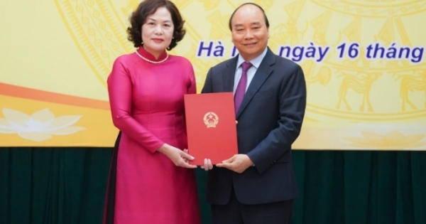 Thử thách với nữ Thống đốc đầu tiên Việt Nam