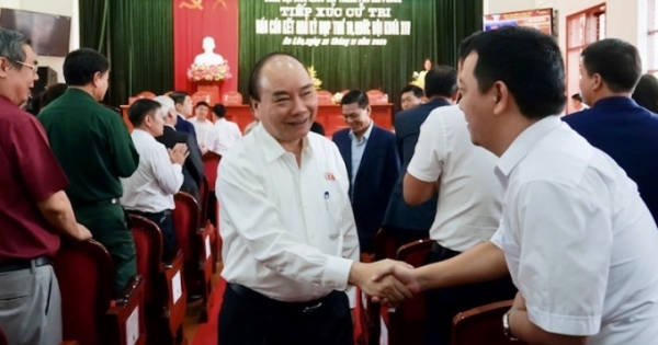 Thủ tướng Chính phủ Nguyễn Xuân Phúc tiếp xúc cử tri tại Hải Phòng