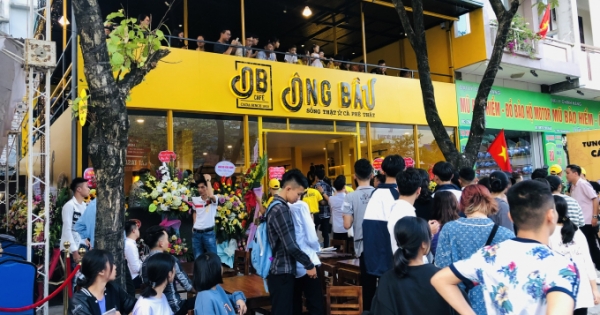 Cà phê Ông Bầu khai trương quán đầu tiên tại quê hương Văn Thanh, Văn Toàn