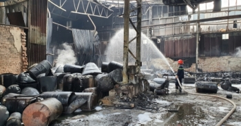 Cận cảnh hiện trường tan hoang vụ cháy kinh hoàng tại TP Vinh