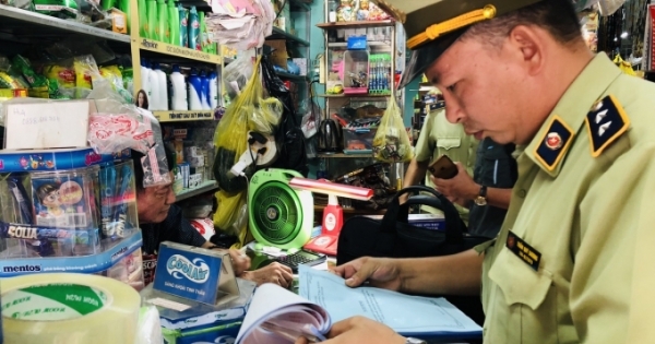 Kiểm tra từng cửa hàng, cơ sở kinh doanh thuốc lá nhập lậu nhỏ lẻ tại Bình Phước