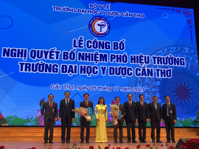 5.11- TS Nguyen Minh Phuong tra QD pho HT