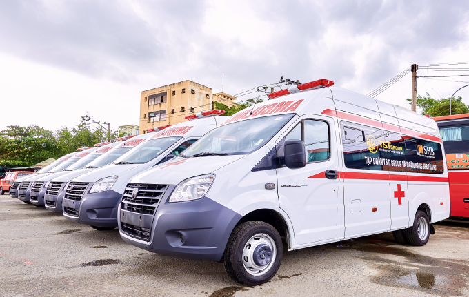 Xe cứu thương do T&amp;amp;T Group và Ngân hàng SHB tài trợ được nhập khẩu từ Nga, thương hiệu GAZ với đầy đủ các tính năng ưu việt để phục vụ cho đội ngũ y tế sử dụng trong công tác vận chuyển, cấp cứu bệnh nhân.