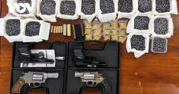 Hải Phòng: Bắt giữ hai “nữ quái” tàng trữ số lượng lớn súng, đạn hoa cải