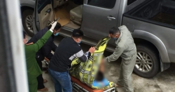 Người đàn ông tử vong trên chiếc xe bán tải đỗ trong sân bệnh viện