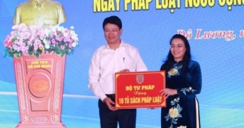 Thứ trưởng Bộ Tư pháp dự Lễ hưởng ứng 10 năm Ngày Pháp luật Việt Nam tại Nghệ An