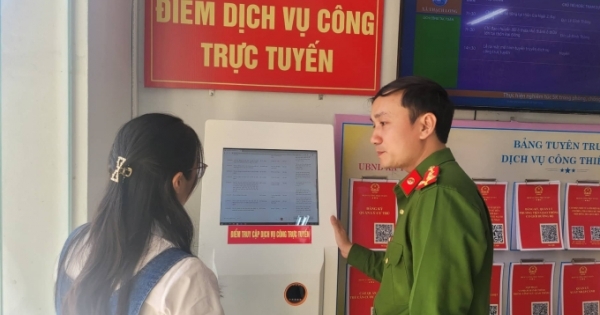 Hà Tĩnh: Ra mắt mô hình “Điểm dịch vụ công trực tuyến” tại huyện Thạch Hà
