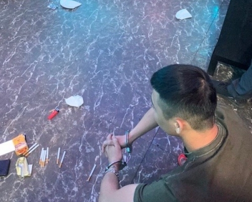 Đột kích bắt quả tang 5 nam thanh, nữ tú sử dụng ma túy trái phép trong quán Karaoke
