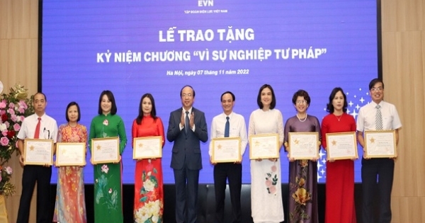 Tập đoàn Điện lực Việt Nam tổ chức Hội nghị pháp chế hưởng ứng Ngày Pháp luật Việt Nam