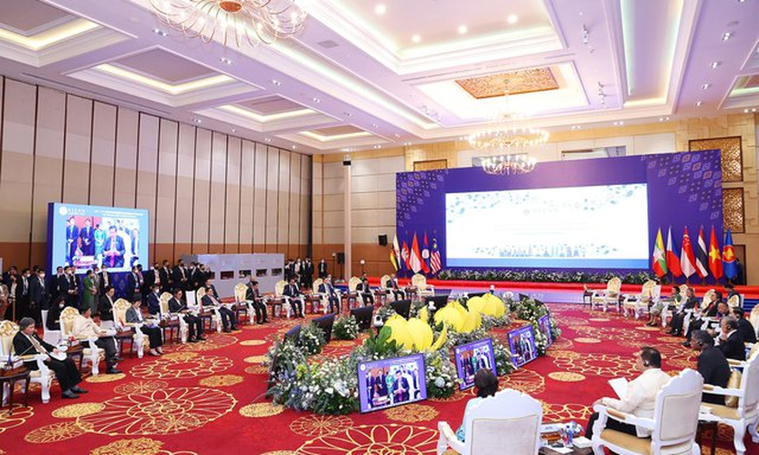 Thủ tướng Phạm Minh Chính cùng lãnh đạo các nước ASEAN tham dự phiên đối thoại với đại diện Đại hội đồng liên Nghị viện ASEAN (AIPA), Thanh niên và Hội đồng Tư vấn kinh doanh ASEAN (ABAC) (Ảnh: VGP).