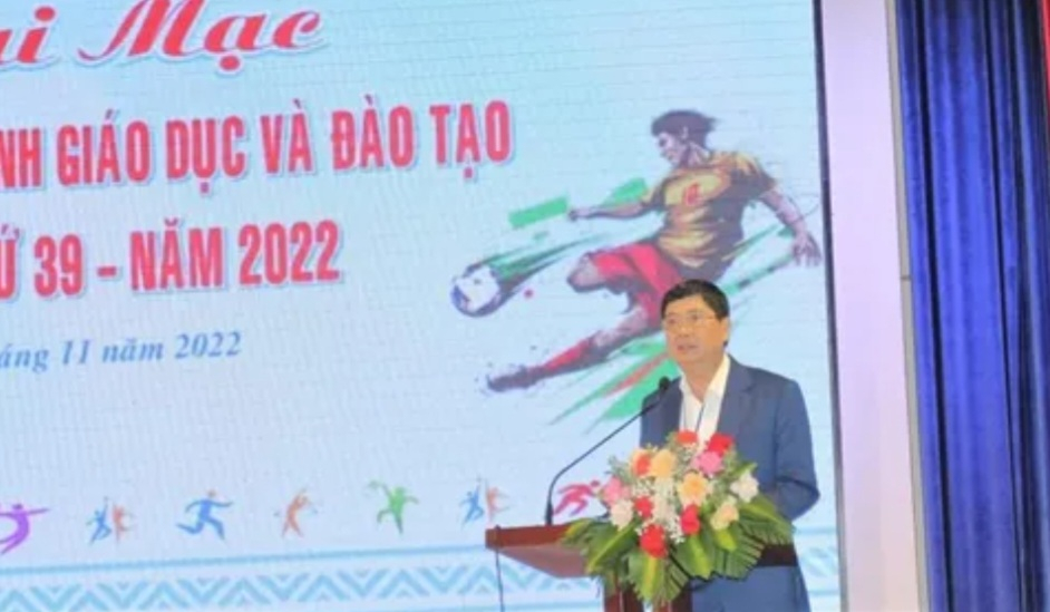 Ông Phạm Đăng Khoa - Giám đốc Sở GD&amp;amp;ĐT Đắk Lắk phát biểu khai mạc hội thao.