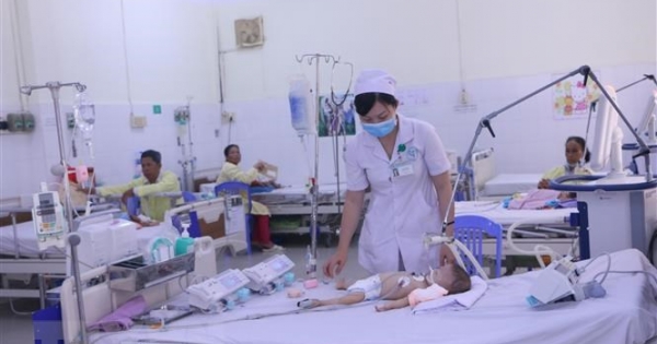 Sốt xuất huyết ở Hà Nội diễn biến bất thường, ca nặng tăng cao