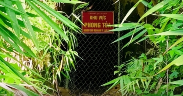 Dùng lưới sắt chắn đường giao thông và hầm khai thác vàng trái phép tại huyện Đắk Glong