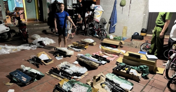 Tin nhanh ngày 21/11: Khởi tố đối tượng tàng trữ vận chuyển súng săn tại Bắc Giang