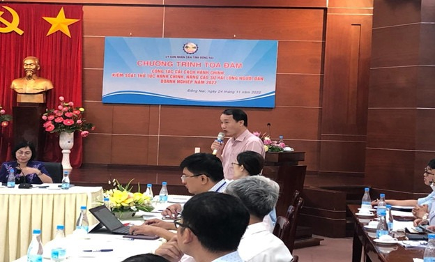Đại diện UBND thành phố Biên Hòa trao đổi, thảo luận.