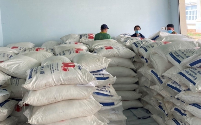 15 tấn đường cát vi phạm về nhãn mác bị thu giữ tại Bình Thuận