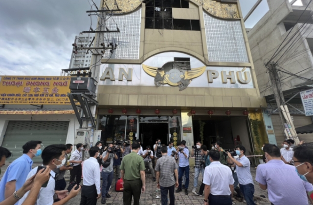 Khởi tố 2 cán bộ PCCC trong vụ cháy quán karaoke An Phú