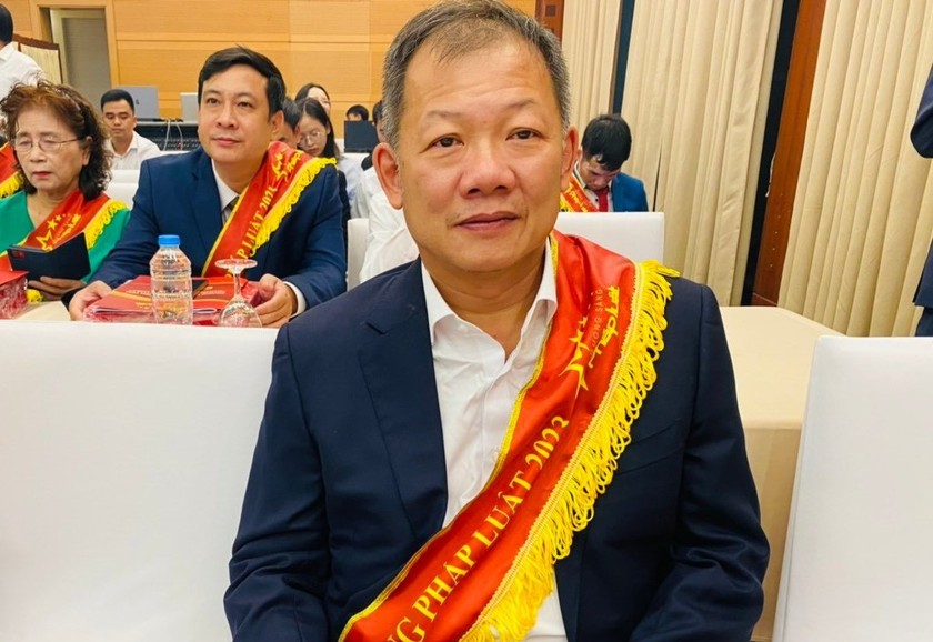 Thầy thuốc ưu tú, TS.BS Dương Đức Hùng, Giám đốc Bệnh viện Việt Đức