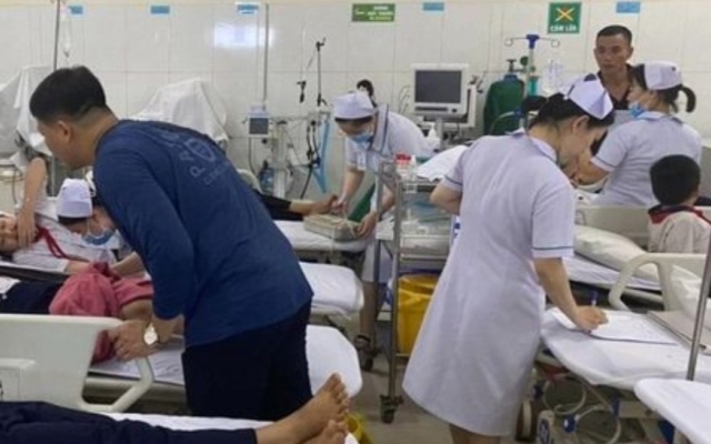 Đắk Lắk: 17 học sinh Tiểu học nhập viện cấp cứu sau khi uống trà sữa