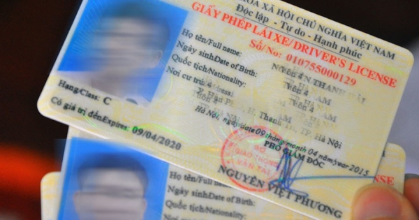 Đổi giấy phép lái xe trực tuyến được giảm lệ phí