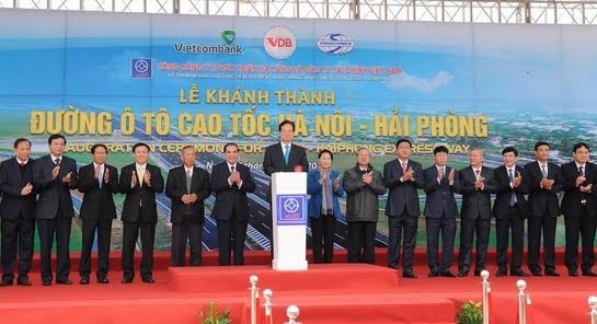 Thủ tướng v&agrave; c&aacute;c đại biểu tại Lễ kh&aacute;nh th&agrave;nh cao tốc H&agrave; Nội - Hải Ph&ograve;ng