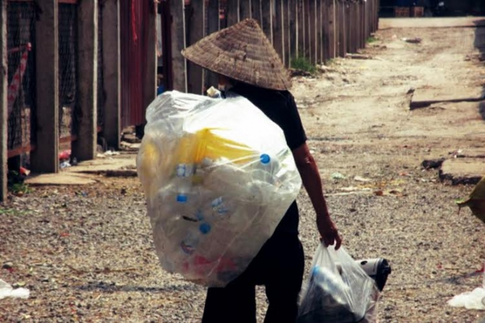 Đắng cay phận &ldquo;ve chai, đồng n&aacute;t&rdquo;