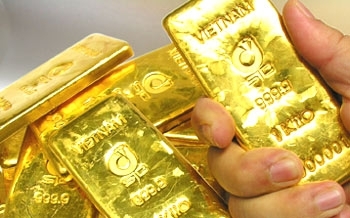Đồng USD tăng mạnh khiến giá vàng giảm 90 nghìn đồng/ lượng