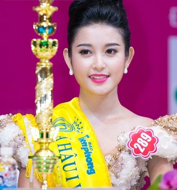 Huyền My đoạt danh hiệu &Aacute; hậu tại cuộc thi Hoa hậu Việt Nam 2014. Ảnh: Internet
