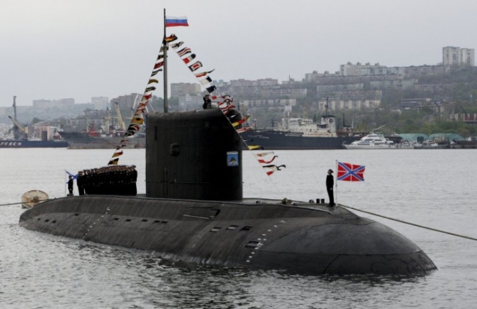 T&agrave;u ngầm Nga lần đầu ph&oacute;ng t&ecirc;n lửa ti&ecirc;u diệt IS. (Ảnh:Reuters)