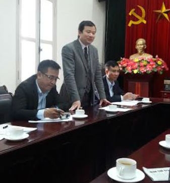 &Ocirc;ng Nguyễn Anh Tu&acirc;n ph&aacute;t biểu tại cuộc họp