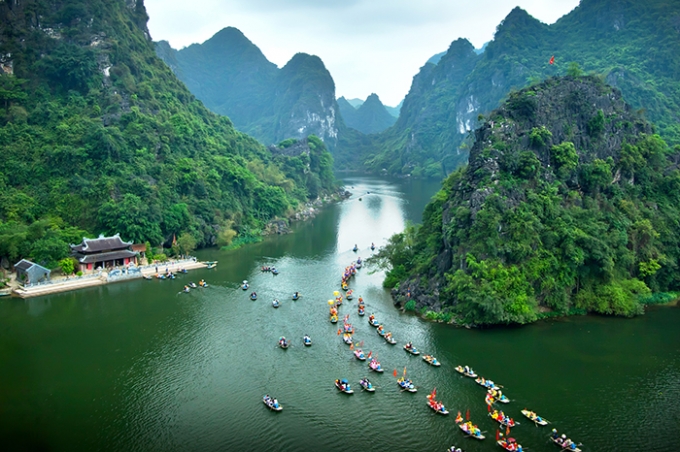Tr&agrave;ng An - B&aacute;i Đ&iacute;nh một trong những điểm thu h&uacute;t du lịch nhiều nhất Việt Nam. Ảnh: Internet