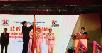 Than Khe Chàm đón nhận Huân chương lao động dịp kỷ niệm 30 năm