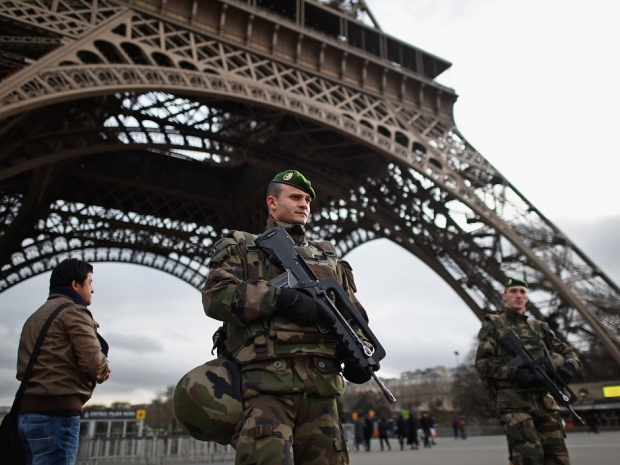 IS đứng ra nhận tr&aacute;ch nhiệm về vụ tấn c&ocirc;ng khủng bố tại Paris. (Ảnh: Reuters)