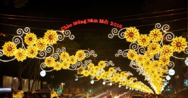 Thành phố mang tên Bác rực rỡ sắc màu trước thềm năm mới 2016