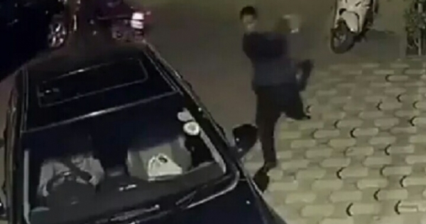 Thừa Thiên - Huế: Kẻ gian táo tợn, “phục” trên ô tô của nạn nhân chờ để cướp
