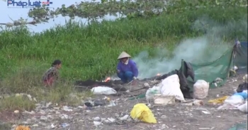 TP HCM: Ô nhiễm từ phế liệu trên bờ kênh Tham Lương
