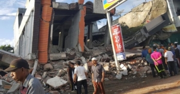 Động đất kinh hoàng tại Indonesia, gần 325 người thương vong