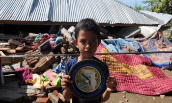 Tổng thống Indonesia thăm hỏi người dân sau động đất khiến 102 người thiệt mạng
