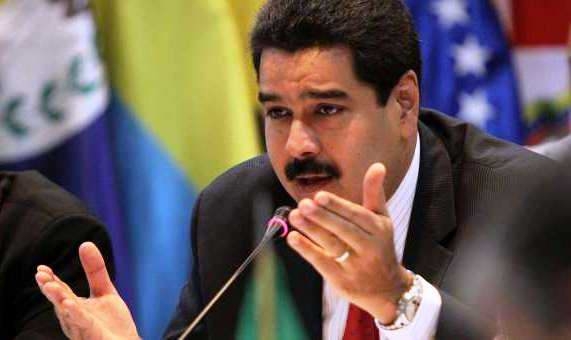Tổng thống Venezuela, &ocirc;ng&nbsp;Nicol&aacute;s Maduro đưa ra một động th&aacute;i đầy bất ngờ nhằm kh&ocirc;i phục sự ổn định của nền kinh tế đang tr&ecirc;n bờ vực suy tho&aacute;i. (Ảnh:&nbsp;The Daily Journalist)