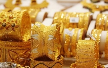 Giá vàng ngày 13/12: Vàng trong nước cao hơn vàng thế giới 4,76 triệu đồng/lượng