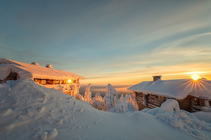 Lapland l&agrave; điểm đến tuyệt vời cho dịp Gi&aacute;ng sinh với tuyết phủ trắng mọi thứ xung quanh. (Ảnh: Bored Panda)