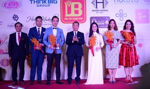 Báo PLVN: Nồng ấm Thanks Party 2016